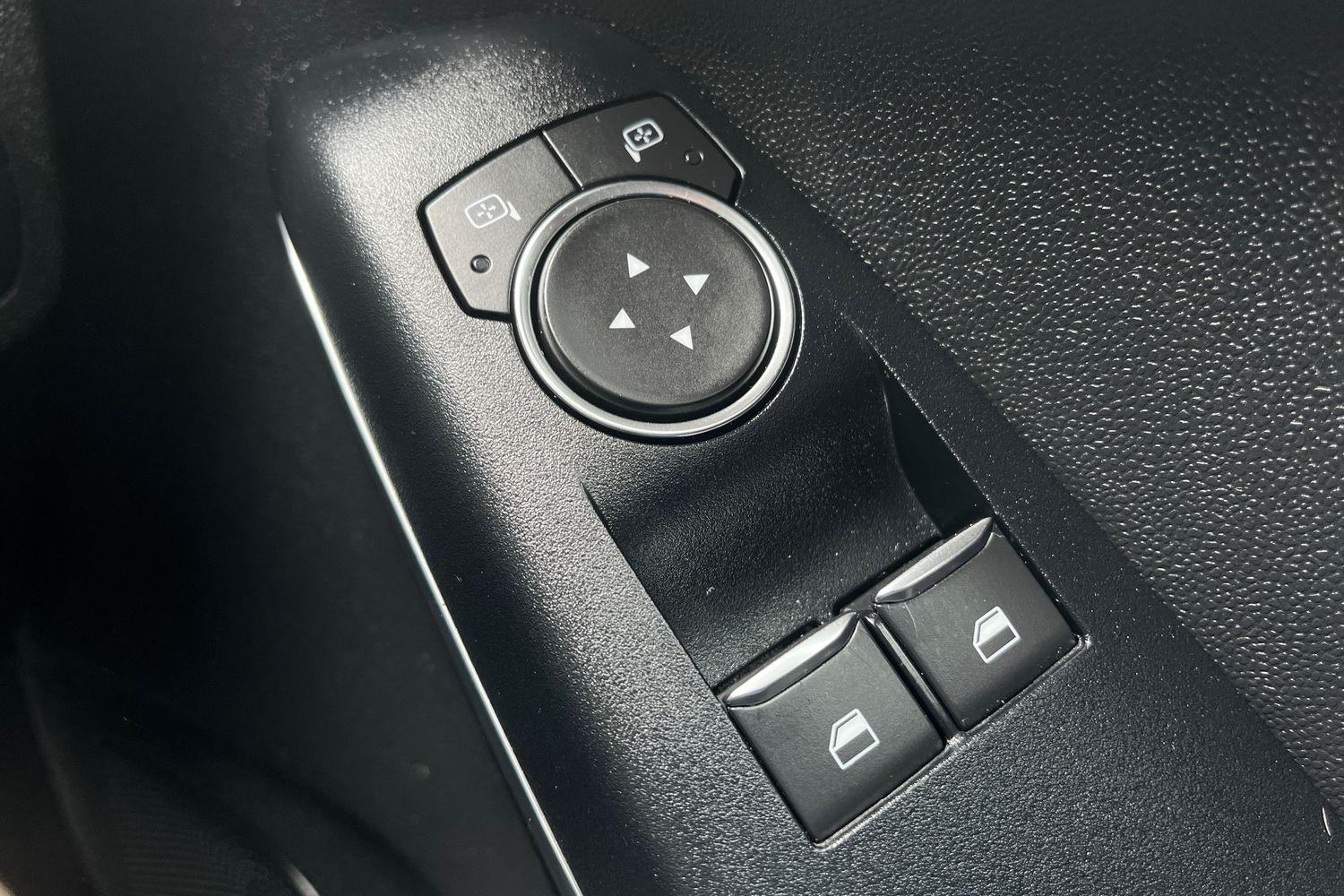 Ford FIESTA Photo 15