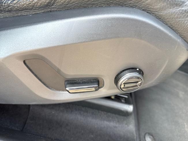 VOLVO XC60 Photo 25