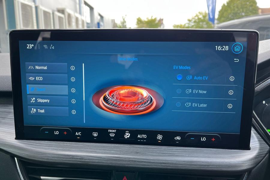 Ford KUGA Photo autoimg-74d4cec8a92d64c22c6ba36aff8a685e6781c8c9.jpg
