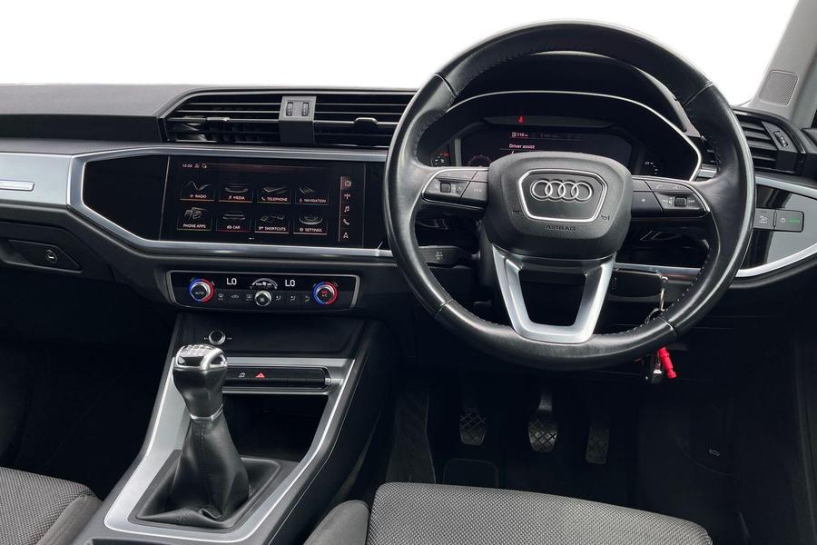 Audi Q3 Photo autoimg-74d4e603e9aa834c69a5e83be70502ddbc73d1bd.jpg