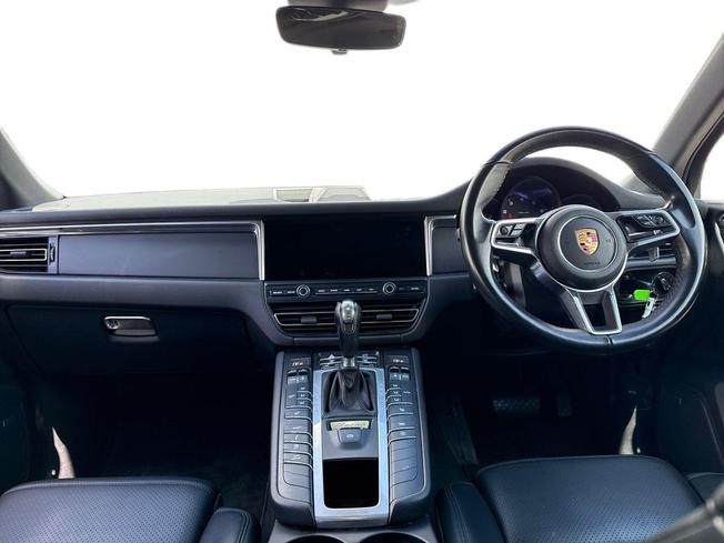 PORSCHE Macan Photo 10