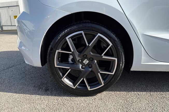 SEAT Ibiza Photo 21