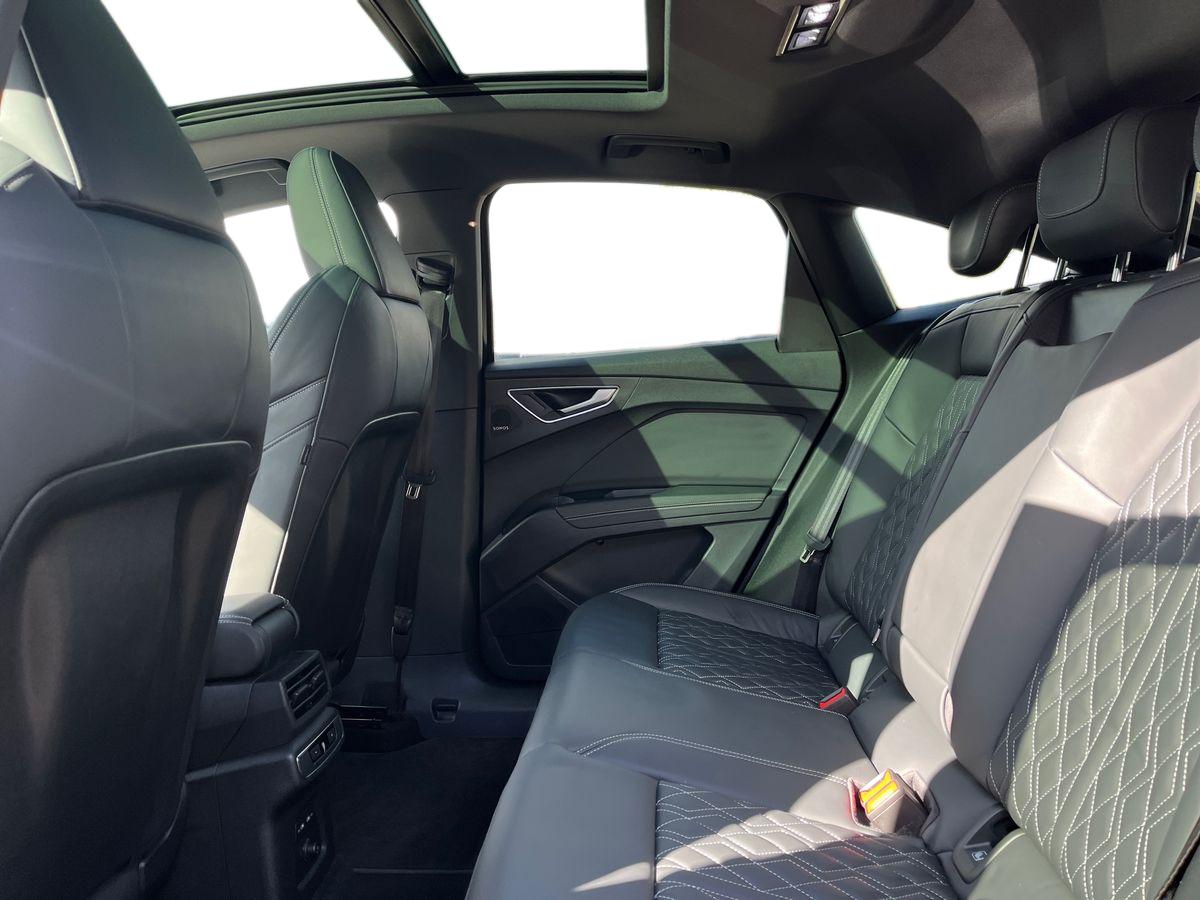 Audi Q4 e-tron Photo 3