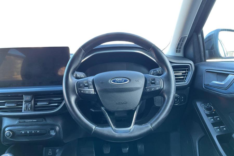 Ford FOCUS Photo autoimg-74dac1445451055e63b4f16cdb954d2b3cc65055.jpg