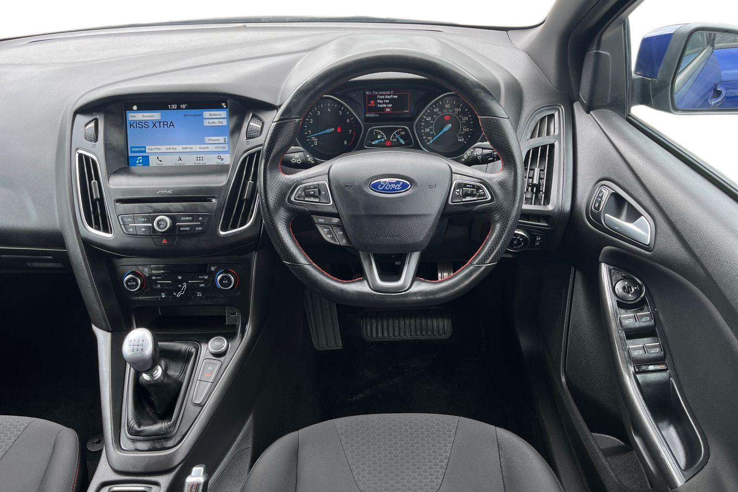 Ford Focus Photo 10