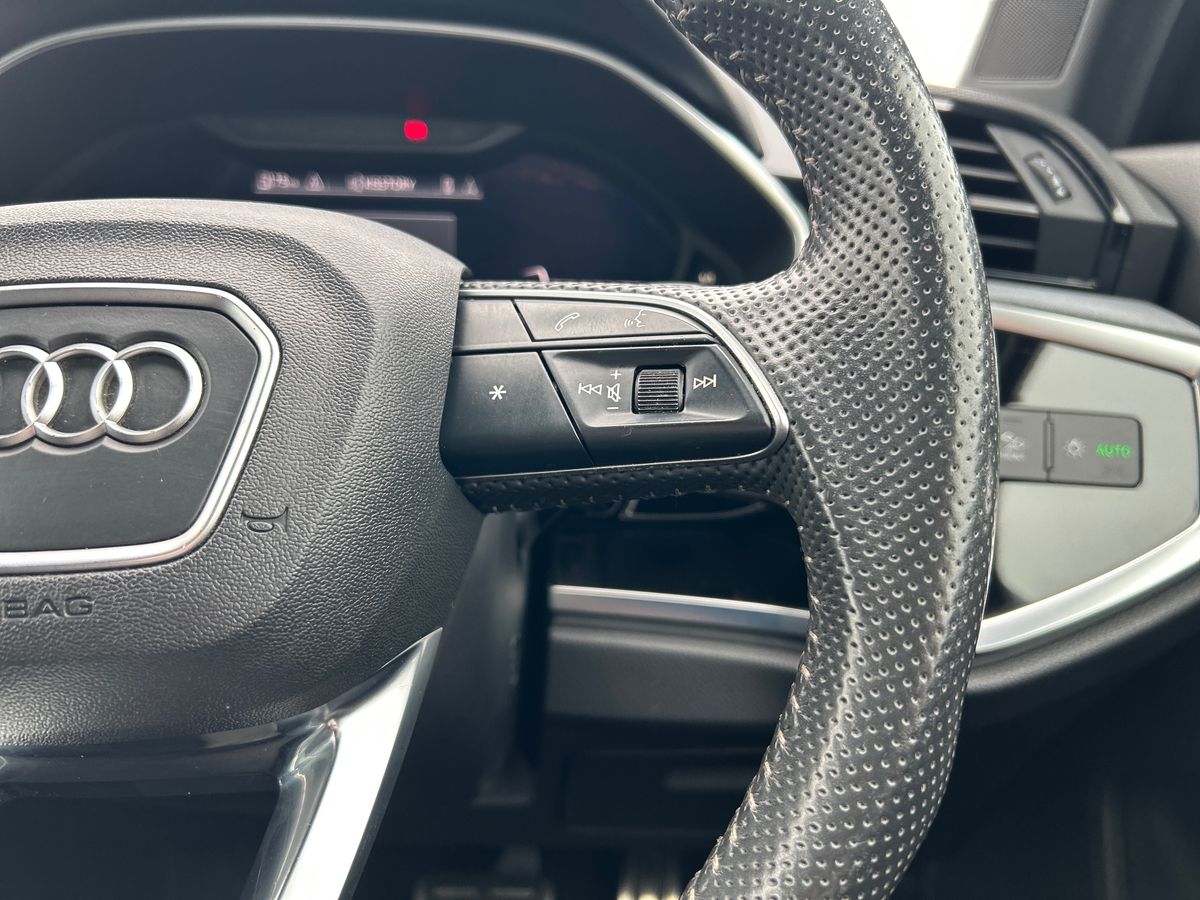 Audi Q3 Photo 15