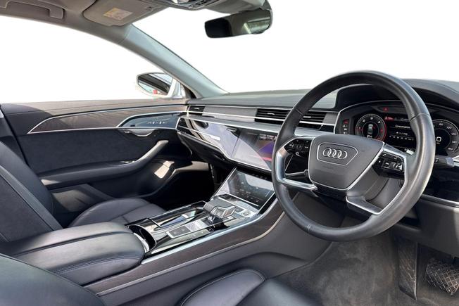 AUDI A8 Photo 6