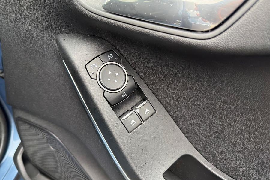 Ford FIESTA Photo autoimg-74df99c743b3f618f18fe3b730827d53eaec61fc.jpg