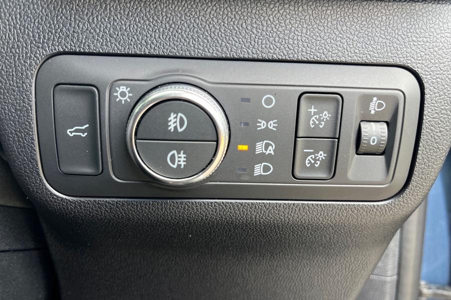 Ford Kuga Photo autoimg-74dfa0231b5cb140f996dec2136c6e1c28e1ec97.jpg