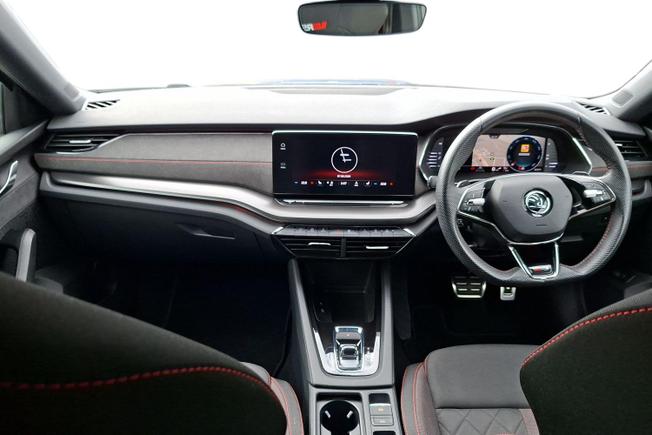 ŠKODA Octavia Photo 10