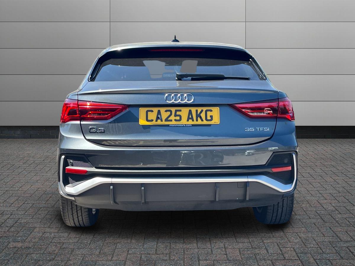Audi Q3 Photo 6