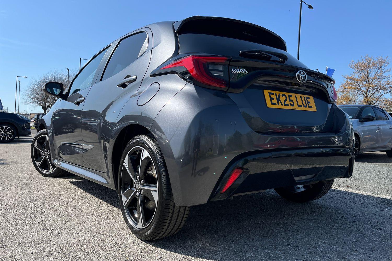 Toyota YARIS Photo 37
