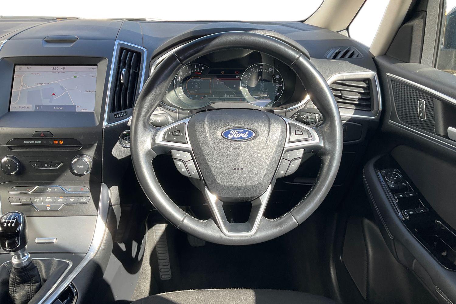 Ford Galaxy Photo 10