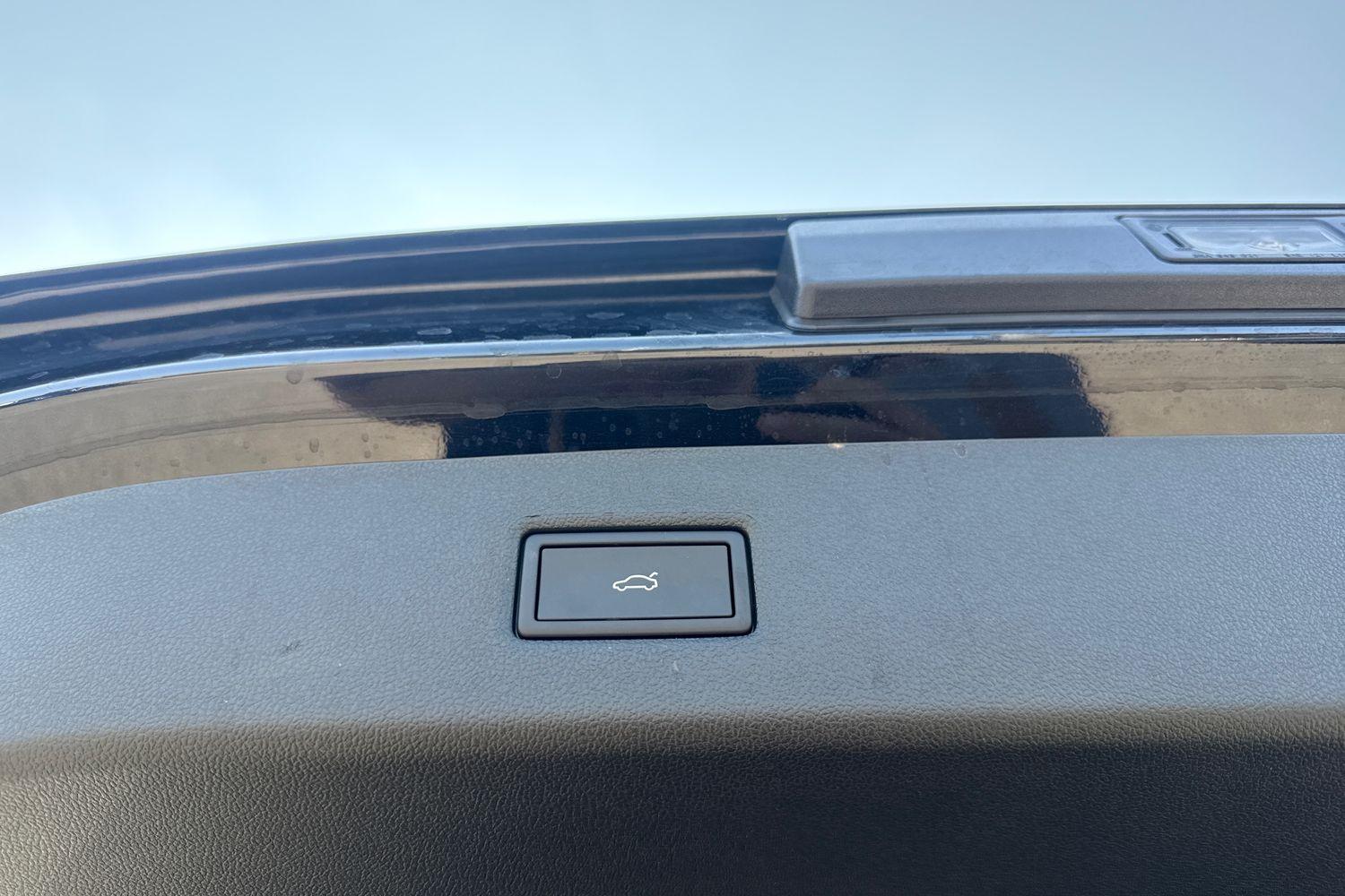 Ford EXPLORER Photo 21