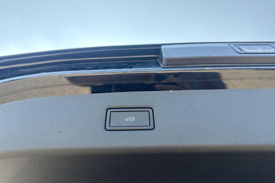 Ford EXPLORER Photo autoimg-74e8a18821ce7334c8e00dd5d8a88c3e0da7272f.jpg