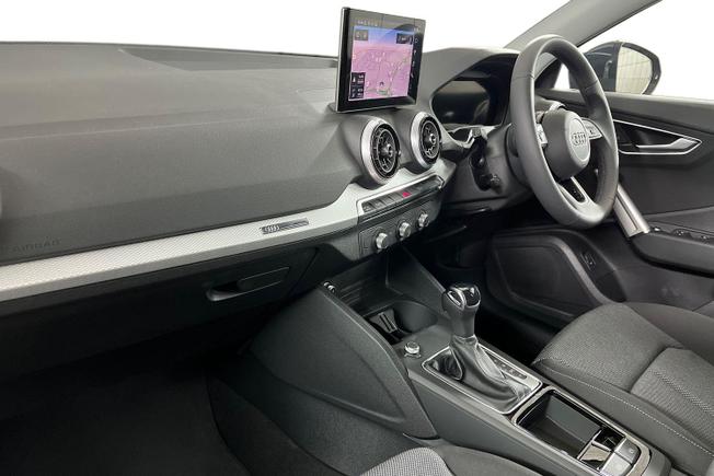 AUDI Q2 Photo 2