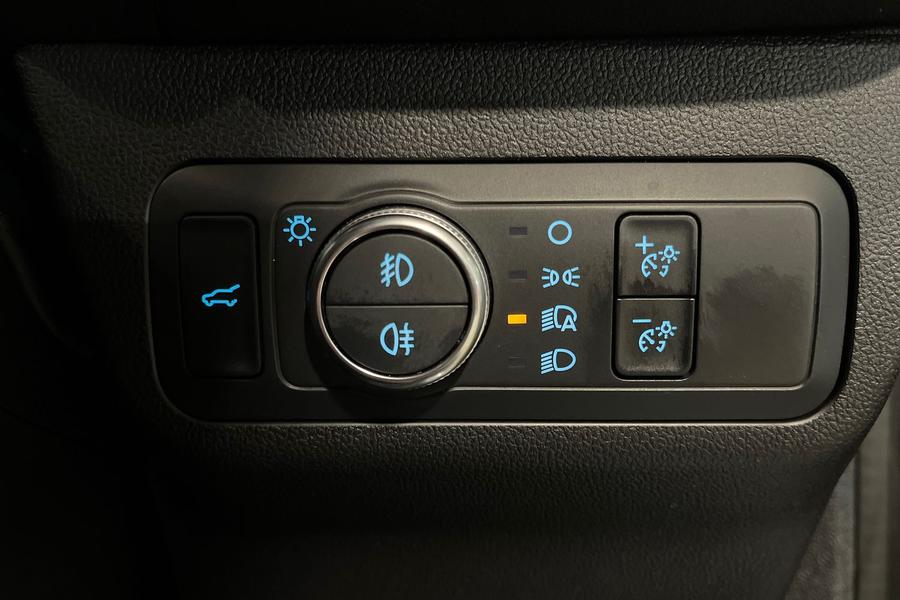 Ford KUGA Photo autoimg-74f21e015919fa74d468e399b1602cf11ec4985c.jpg