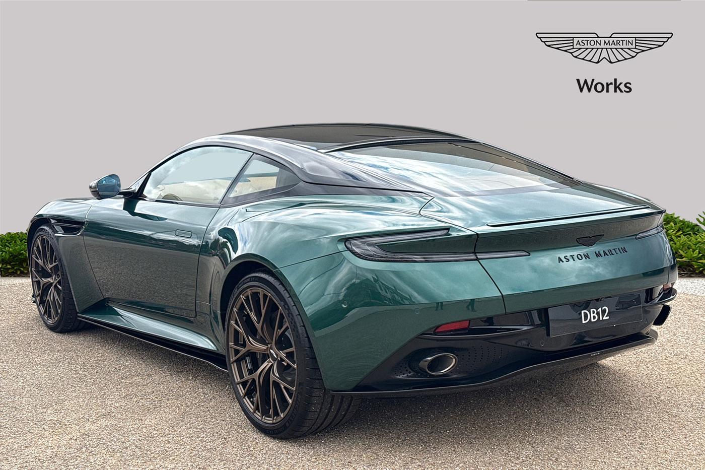 Aston Martin DB12 2026