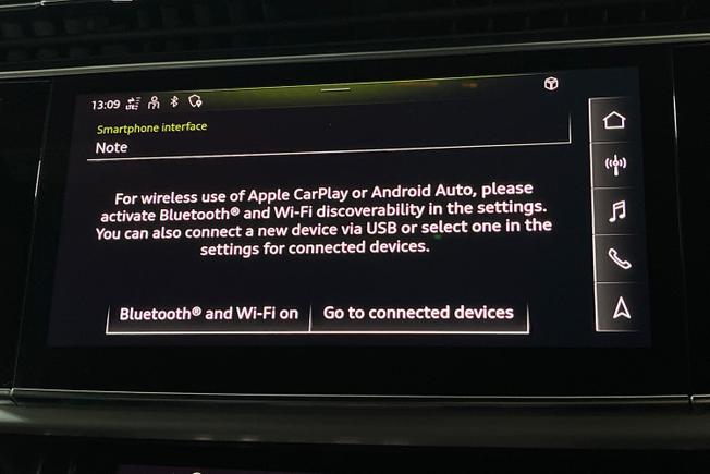AUDI Q8 Photo 23