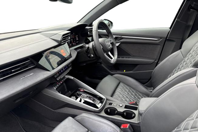 Audi S3 Photo 2