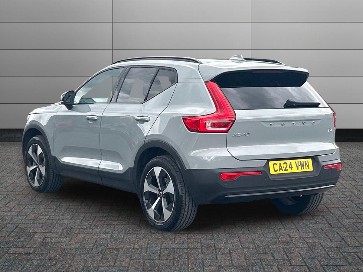 Volvo XC40 Photo 1