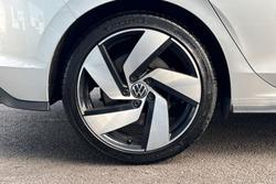 VOLKSWAGEN Golf Photo 5