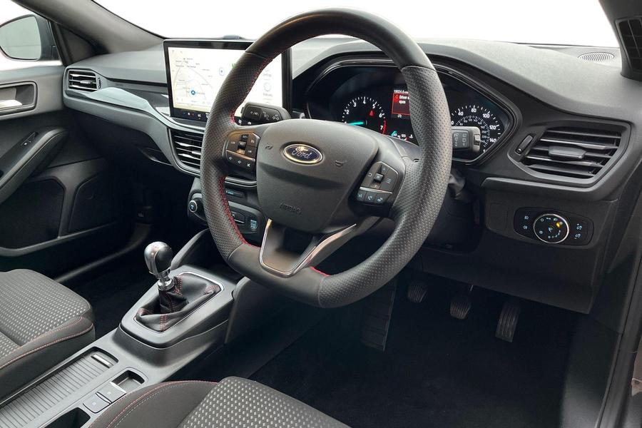 Ford FOCUS Photo autoimg-74f862a1906f7abf8ea8e4d0c99e31286b5f6634.jpg