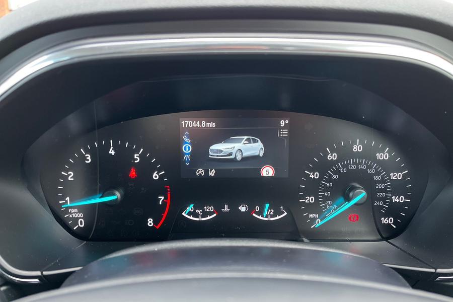 Ford FOCUS Photo autoimg-74f919efd32e3af97001dd99ab4a7c38615b5792.jpg