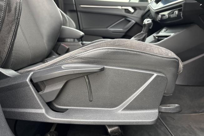 Audi Q3 Photo 31