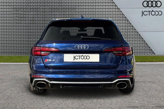 AUDI Rs4 Avant Photo 7