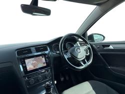 VOLKSWAGEN Golf Photo 2