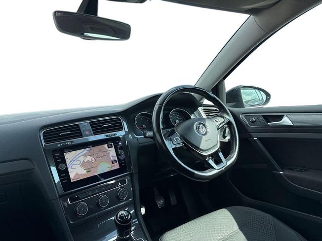 VOLKSWAGEN Golf Photo 2