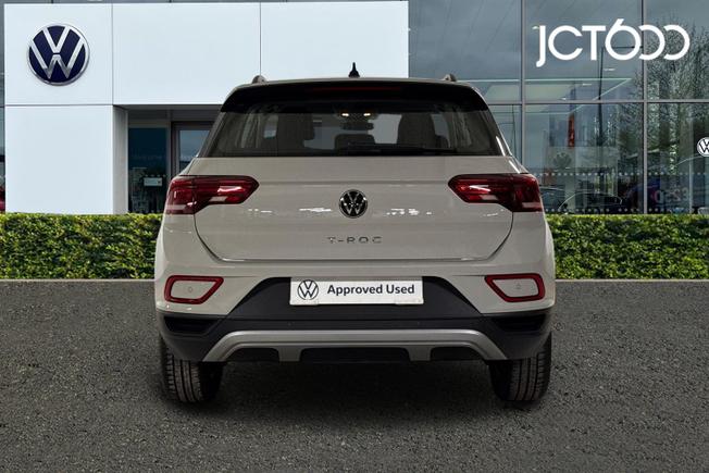Volkswagen T-Roc Photo 7