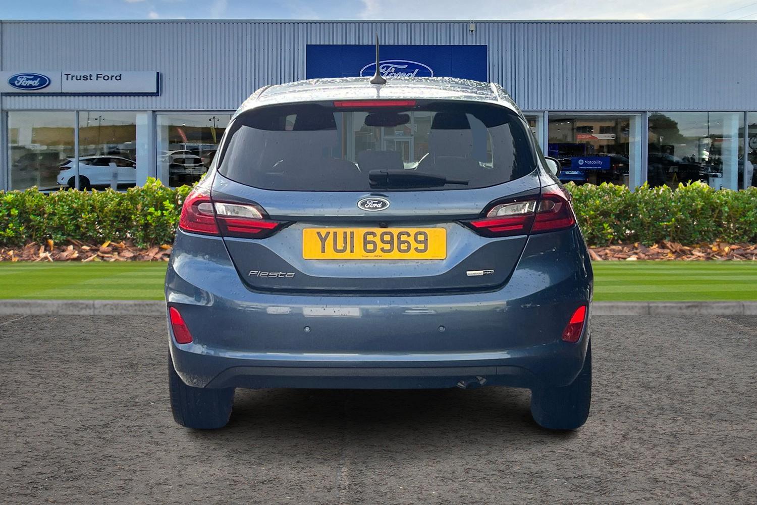 Ford FIESTA Photo 6