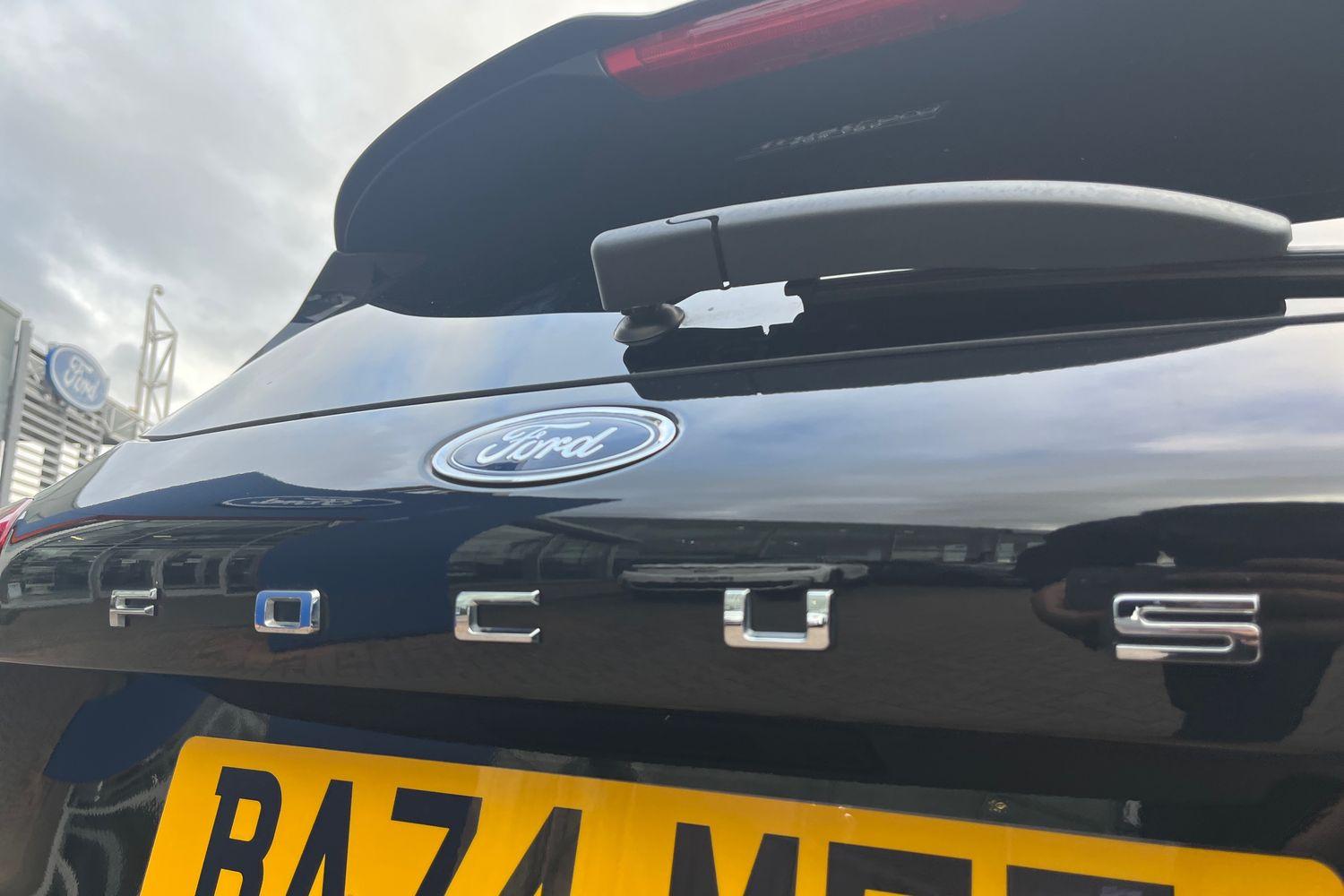 Ford Focus Photo 38
