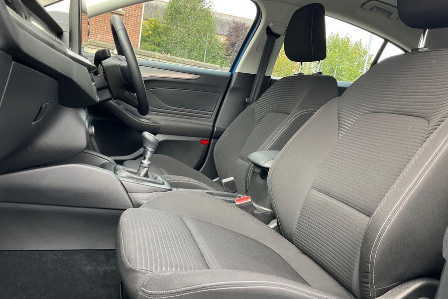 Ford Focus Photo autoimg-750524ec14bcf2639ef495764bf4ef40eb2fac6e.jpg