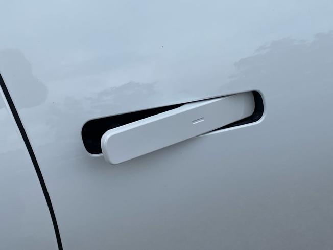 KIA EV4 Photo 24