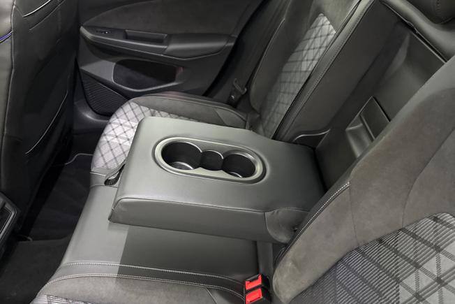 VOLKSWAGEN GOLF Photo 24