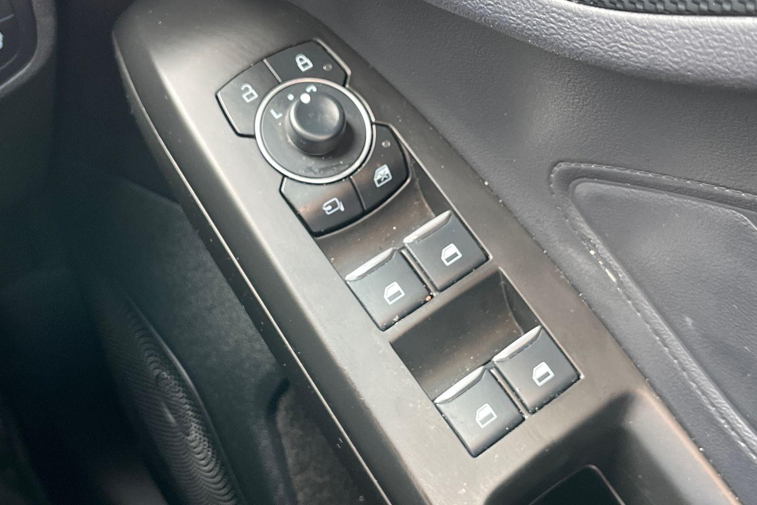 Ford FOCUS Photo 15