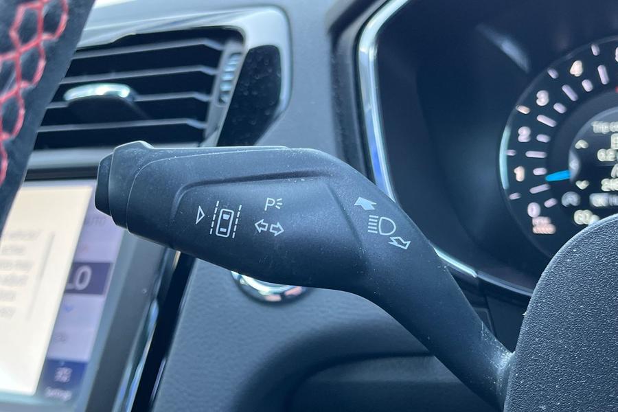 Ford MONDEO Photo autoimg-750ba745beefb9617bddd02b7c5f37fb54335820.jpg