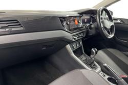 VOLKSWAGEN Polo Photo 2