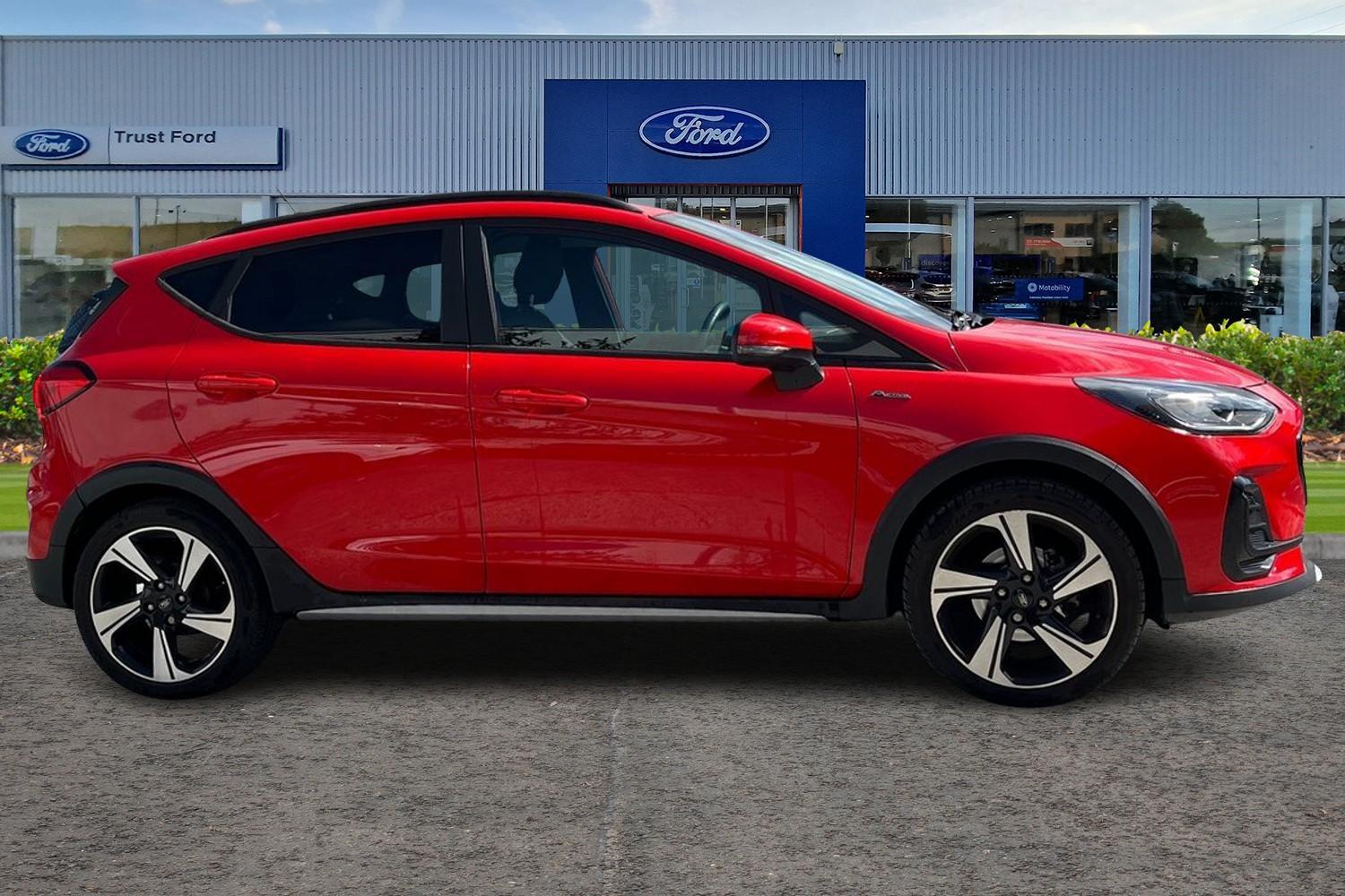 Ford FIESTA Photo 2