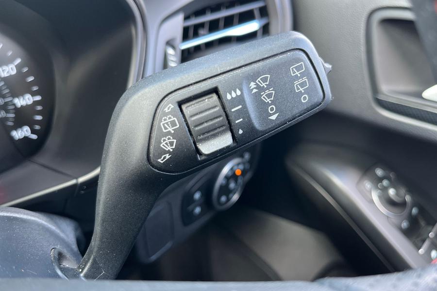 Ford FOCUS Photo autoimg-750d22693ba875979639e19c4c285bf9275397fb.jpg