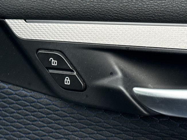 BMW X1 Photo 29