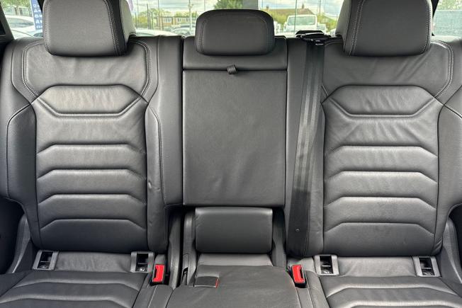 VOLKSWAGEN Touareg Photo 47