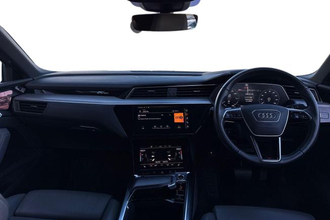 Audi e-tron Photo 10