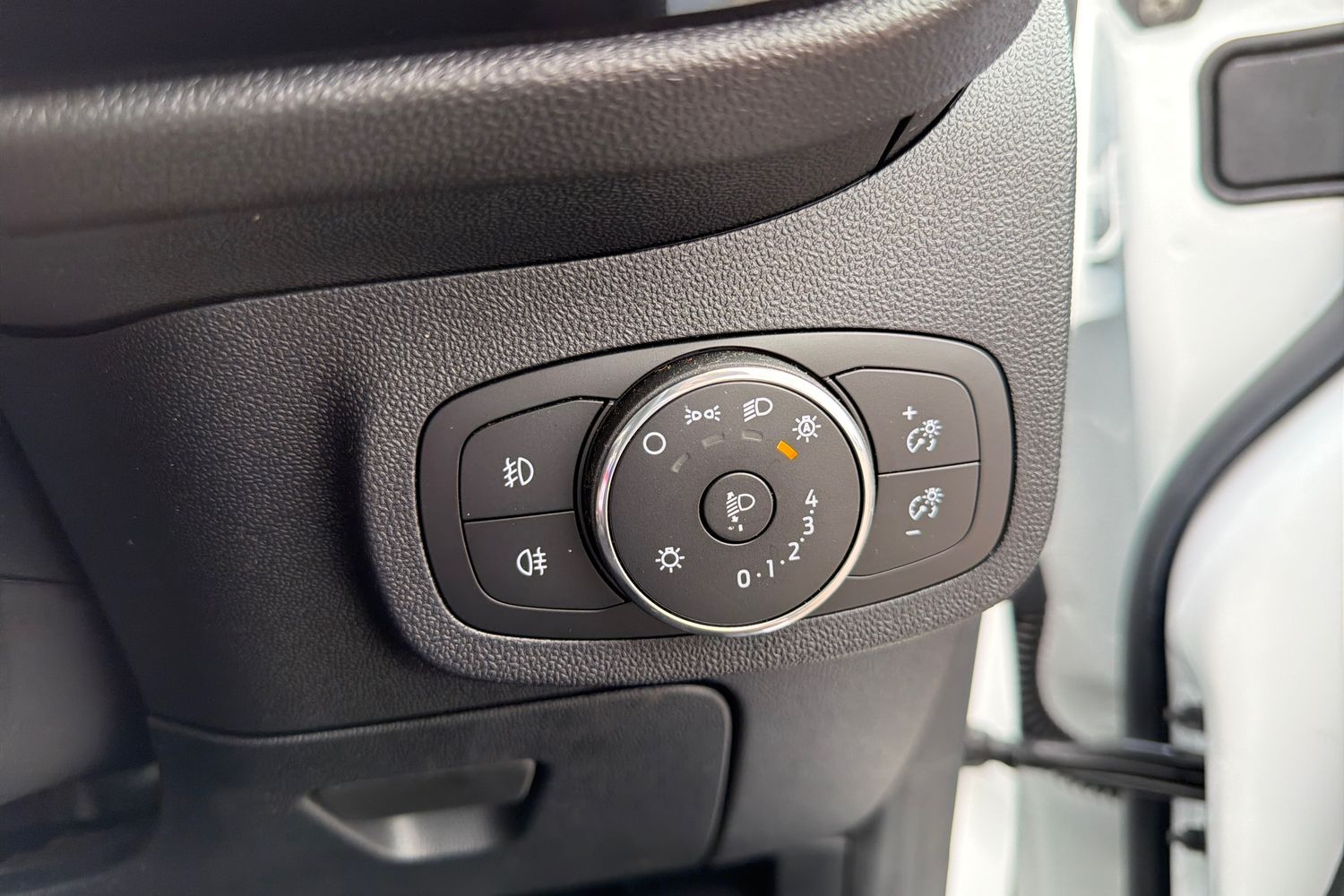 Ford FIESTA Photo 29