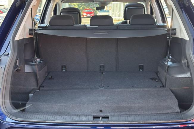 VOLKSWAGEN Tiguan Allspace Photo 12