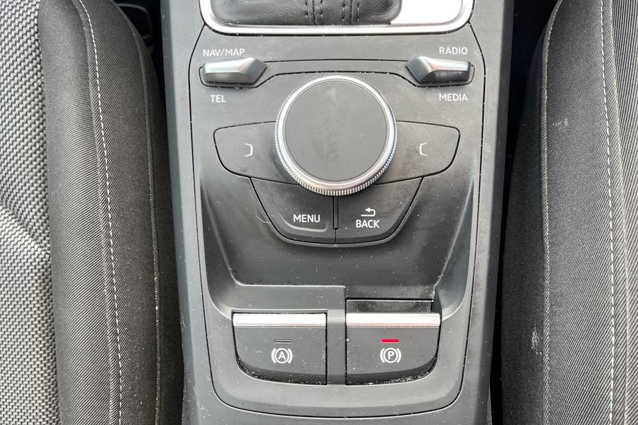 Audi Q2 Photo autoimg-7518ebc94b5ebec8eeab417f9fc0624b316fd22a.jpg
