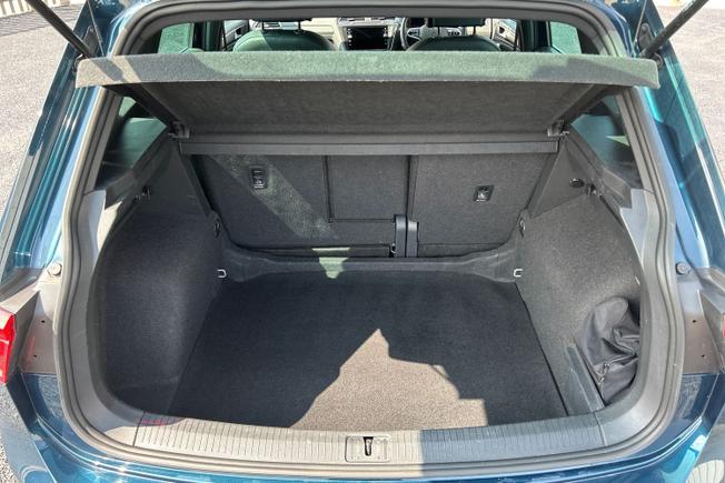 VOLKSWAGEN Tiguan Photo 12